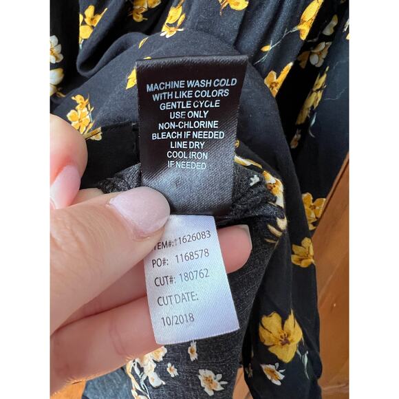 Torrid Women's Button Front Floral Babydoll Tunic Top Yellow Black Size 2 - Picture 11 of 11